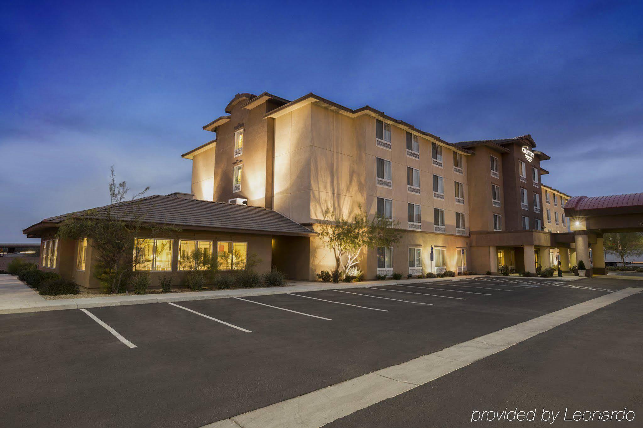 Holiday Inn & Suites - Barstow By Ihg Exteriör bild