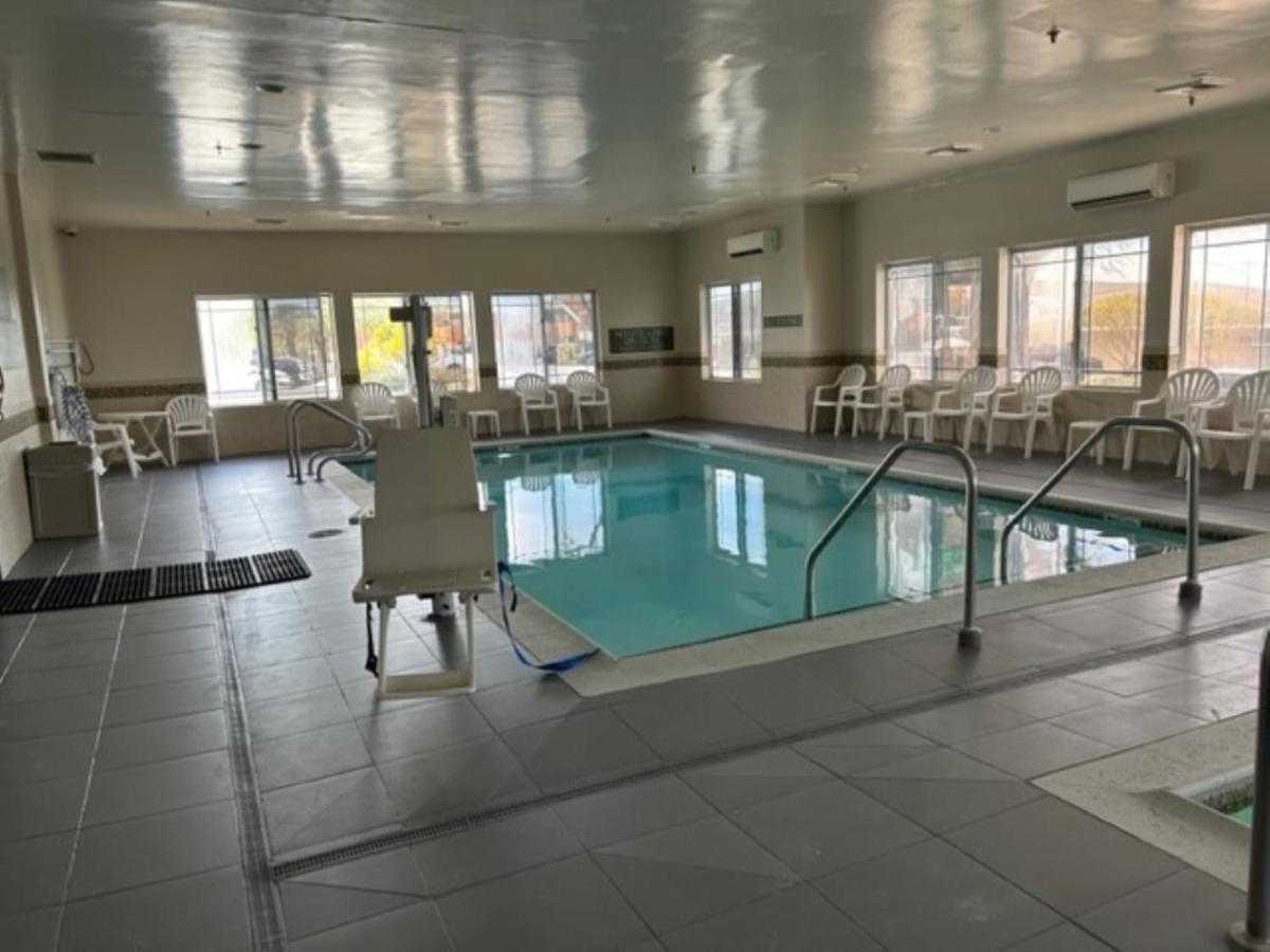Holiday Inn & Suites - Barstow By Ihg Exteriör bild