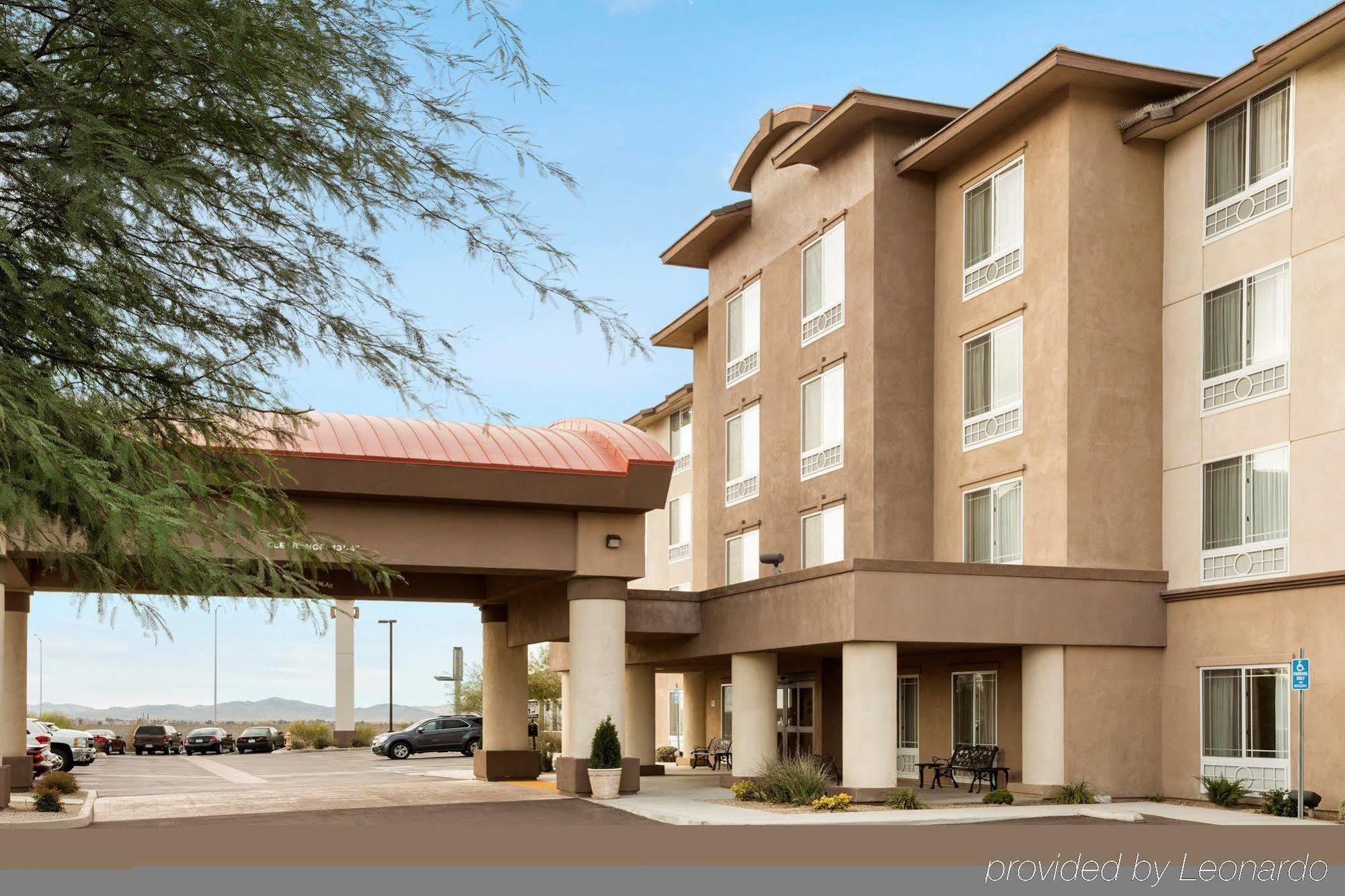 Holiday Inn & Suites - Barstow By Ihg Exteriör bild