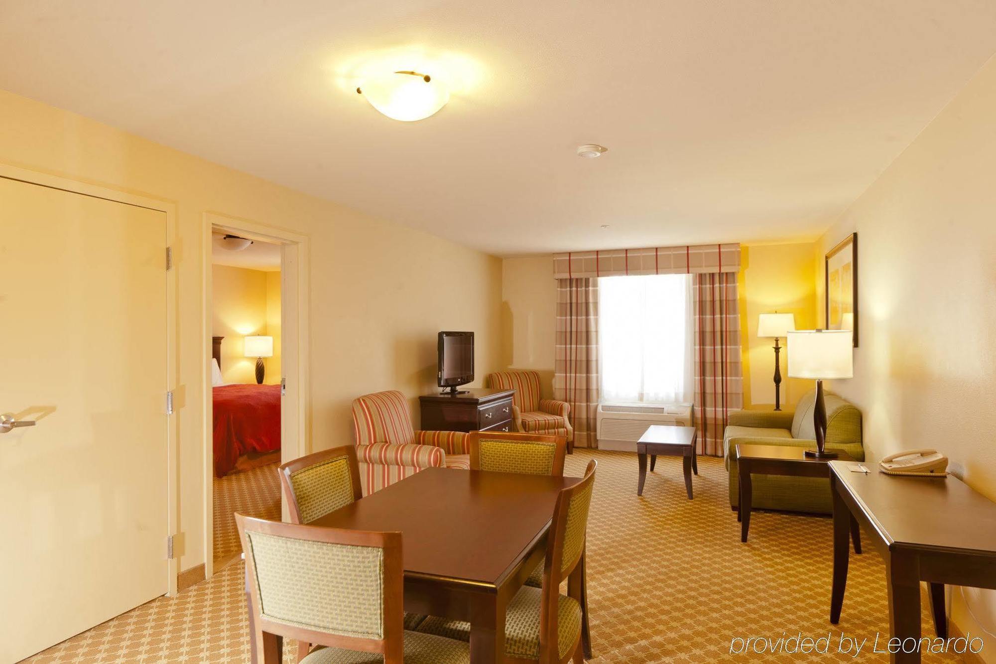 Holiday Inn & Suites - Barstow By Ihg Rum bild